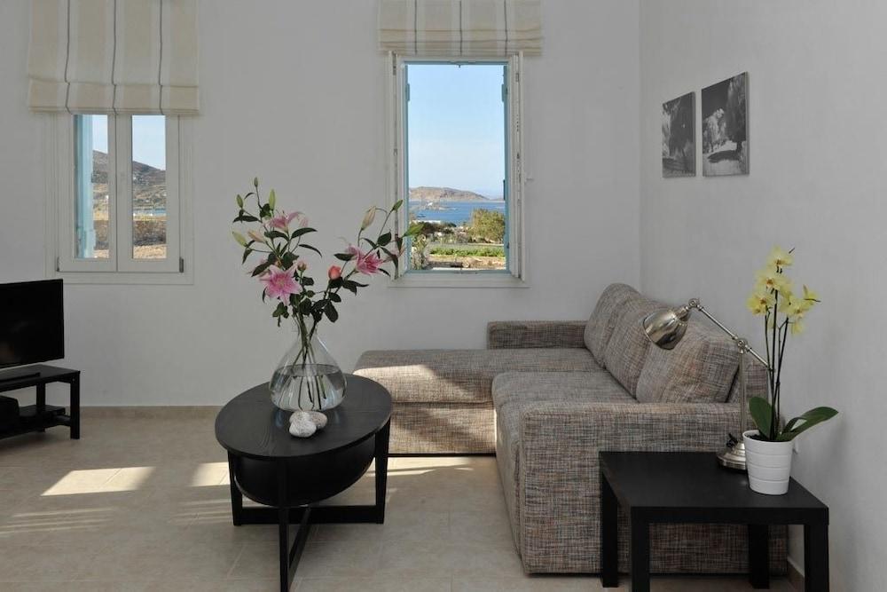 Blue Mare Villas Parikia  Luaran gambar
