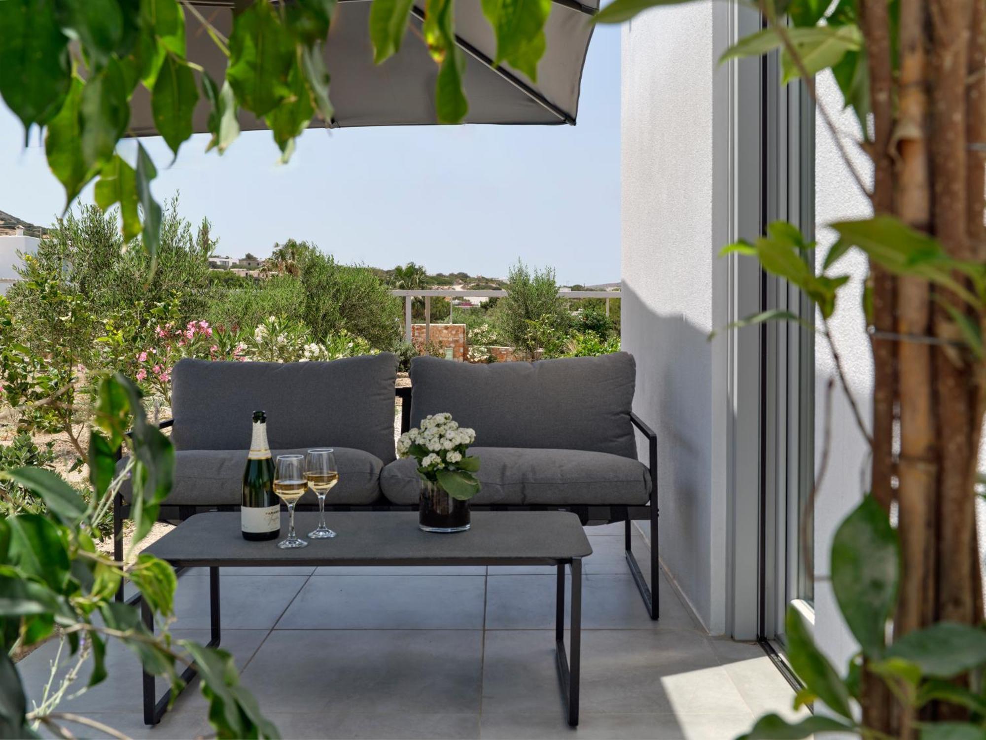 Blue Mare Villas Parikia  Luaran gambar
